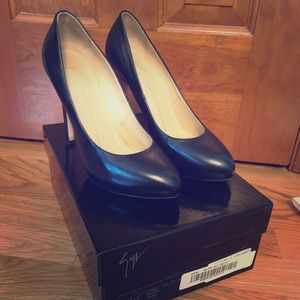 Giuseppe Zanotti Cindy Black Leather Pumps